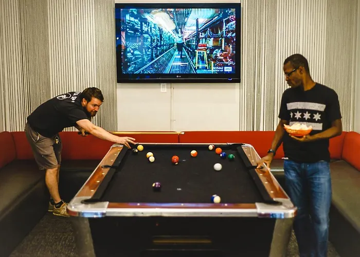 Hostel Getaway Chicago