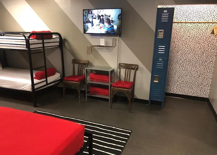 Hostel Getaway Chicago