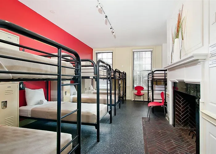 Getaway Hostel *