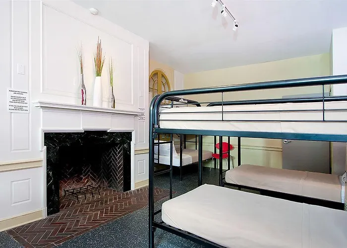 Getaway Hostel Chicago