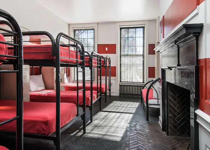 Hostel Getaway Chicago