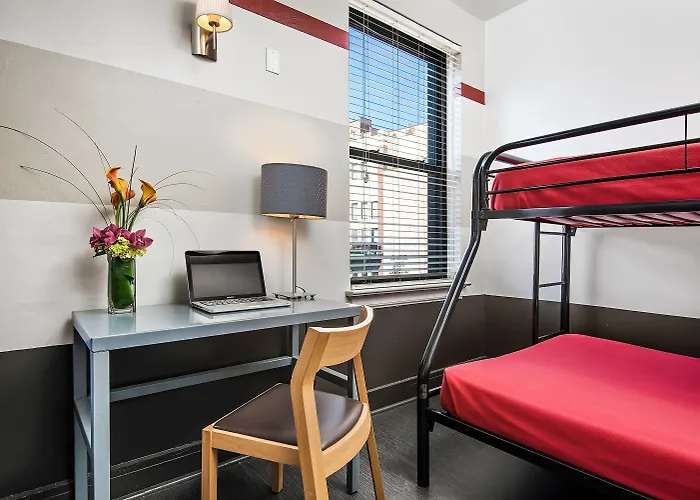 Getaway Hostel *