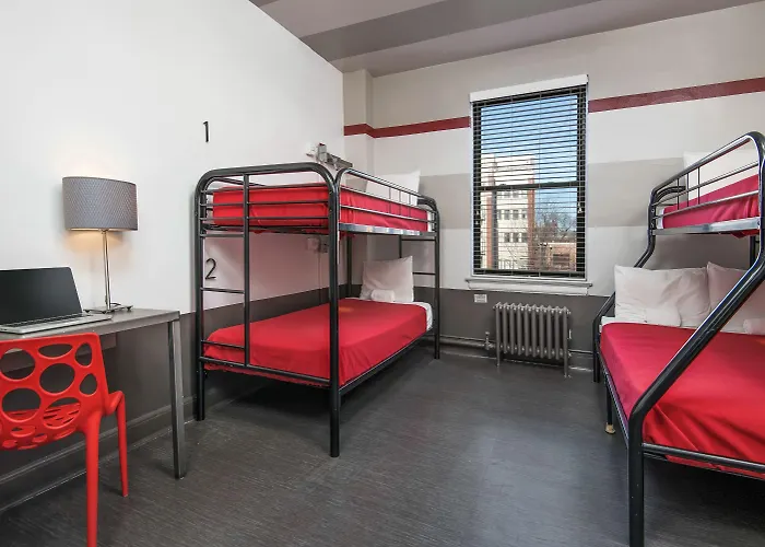 Hostel Getaway Chicago