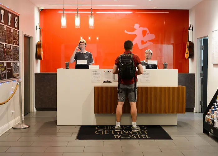 Getaway Hostel *