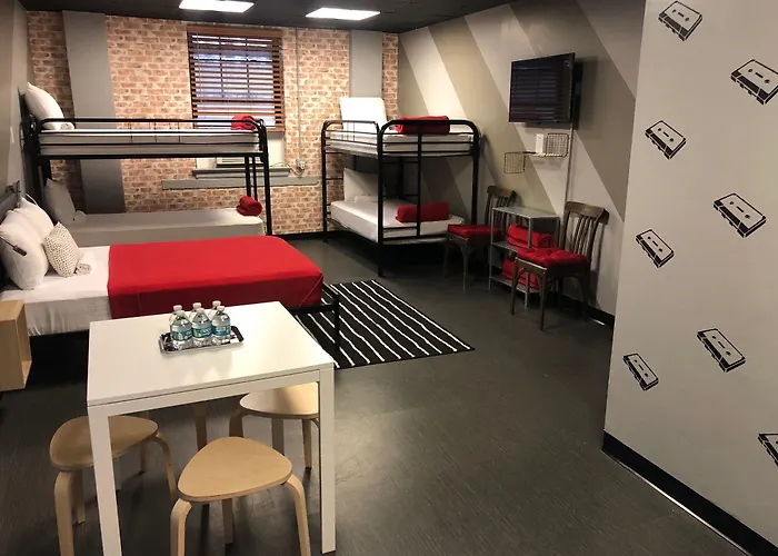 Getaway Hostel Chicago